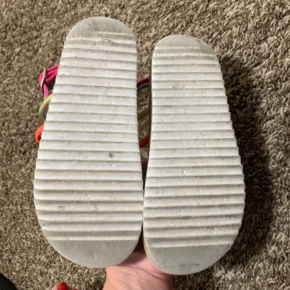 Steve Madden girls multi color plastic sandal size 2 - Picture 3 of 5